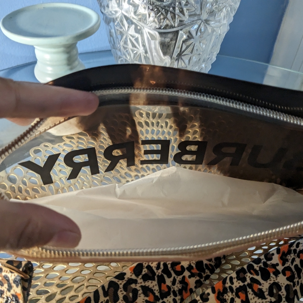 Burberry - Picture 8 of 10